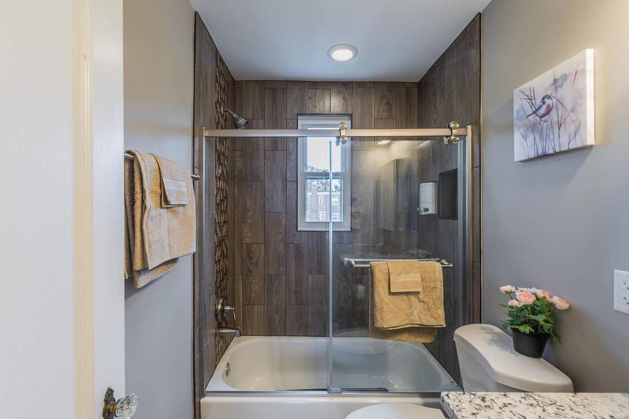 Beautiful 3Br 2Ba House With Cozy Backyard By Cozysuites Alexandria Exterior foto